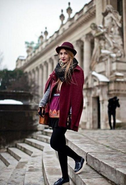 Hat - a divat trend idén tavasszal (divatos) Hat - a divat trend idén tavasszal