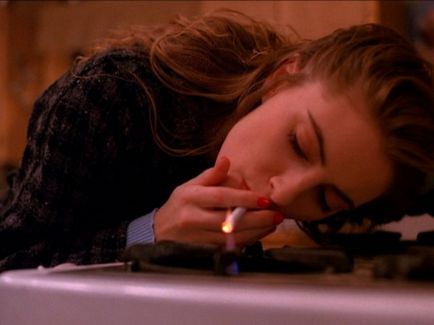 Cigaretta - ez az egyetlen dolog, ami segít megtartani az egyensúlyt (ami segít megtartani egyensúlyát & quot ;.) Cigaretta - ez az egyetlen dolog, ami segít megtartani az egyensúlyt