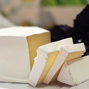Сир з білою цвіллю види, користь і шкода, food and health