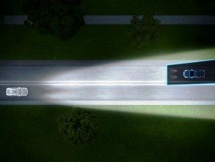 Az automatikus fényszóró-szabályozás által bemutatott Volvo