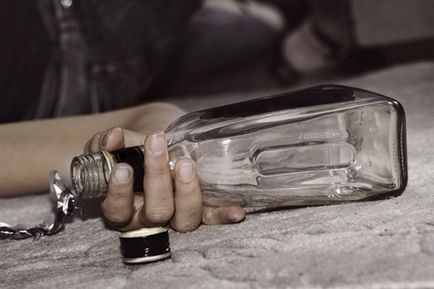 Moartea din cauza intoxicatiei cu alcool provoaca primul ajutor