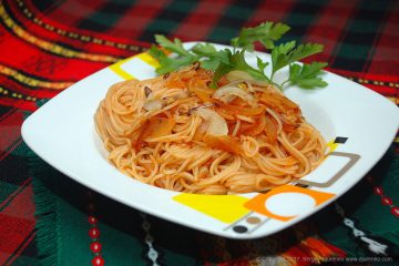 Sos de ceapa si rosii pentru pasta de capelini