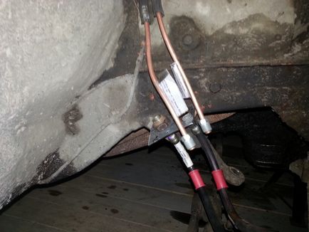 Telepítése tárcsafékek a 412-m (rögzítőfékként tömlők) Telepítése tárcsafékek a 412-m