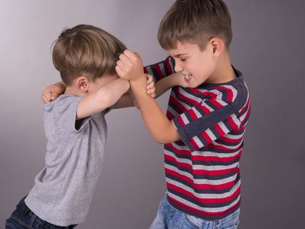 A gyermek - verekedő tanácsokat és útmutatást, a gyermekpszichológus