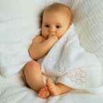 Раптовий плач 5-місячну дитину причини і рекомендації