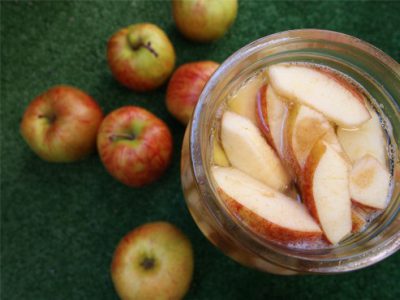 Oțet de cidru de mere cu tratament pentru varice, contraindicații, cum să bei și dacă aceasta ajută