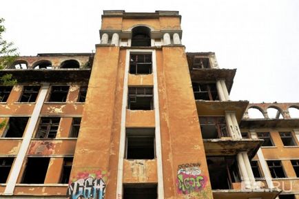 Покинута лікарня або біла вежа в Єкатеринбурзі вибирають майданчик для 4-й індустріальної