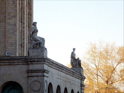 Житловий будинок на актори площі в Москві