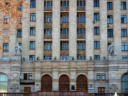 Житловий будинок на актори площі в Москві