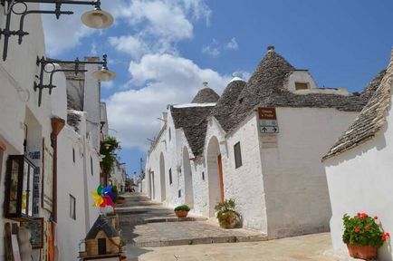 Alberobello - o poveste mica despre o calatorie de vara pe italia din Puglia, calatoresc usor!