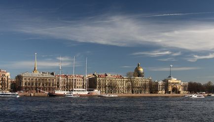 Ансамбль центральних площ, маршрути