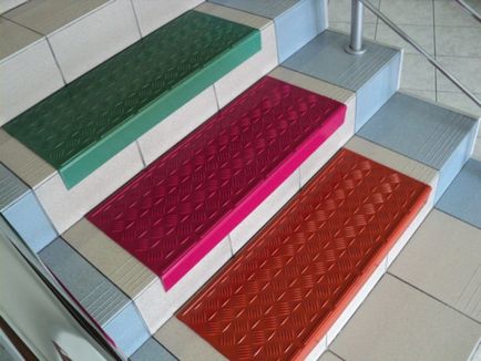 Csúszásgátló lépésekre (csúszásgátló) Csúszásgátló fokok