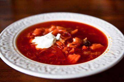 Borsch - o rețetă pentru gătitul modern la domiciliu cu o fotografie