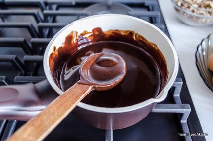 Brownie - rețetă detaliată pas cu pas cu fotografii