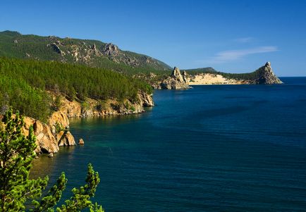 Golful este nisipos, se odihnește pe Baikal, fan al lui Baikal