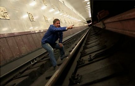 Ce trebuie să faceți atunci când cădeți pe șinele metroului - o instrucțiune care vă va ajuta să scăpați