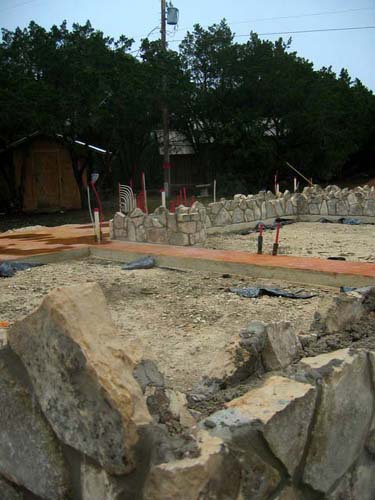 Будинок з соломи і саману, етапи будівництва (фото)