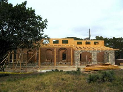 Casa de paie și adobe, etapele de construcție (fotografie)