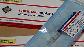 Esperal, implantarea (