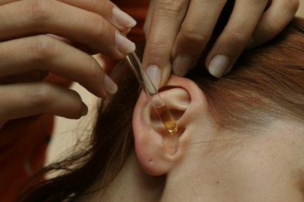Furuncle în ureche, simptom, cauze și tratament, metode populare