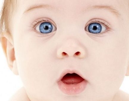 Ochii la culoarea nou-născuților la naștere, când s-au schimbat
