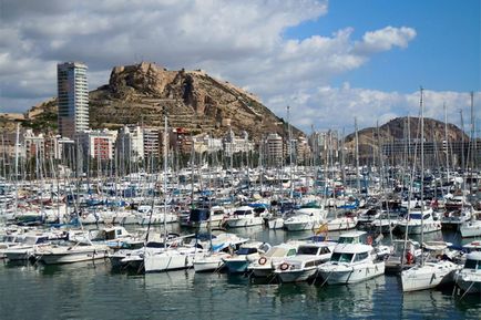A város Denia Spanyolország (a strandok Denia) A város Denia Spanyolország