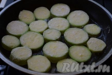 Zucchini cu brânză și ierburi - rețetă cu fotografie