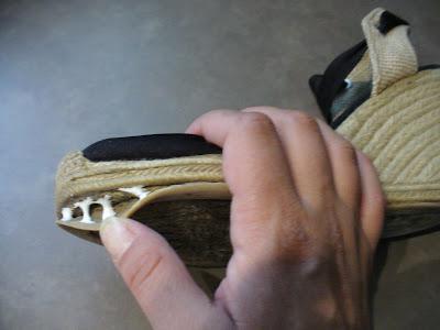 Який хороший клей для взуття, щоб заклеїти будинку який найкращий клей для ремонту взуття