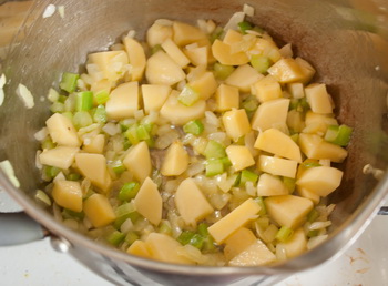 Як приготувати вершковий суп з картоплею і кукурудзою - перевірений покроковий рецепт з фото на