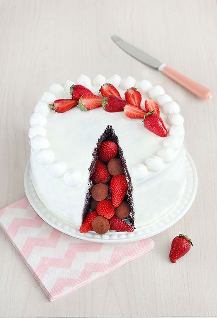 Як приготувати торт з сюрпризом