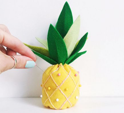 Як зробити игольниц ананас