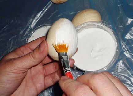 Cum să decorezi ouăle de Paști cu poze cu mâinile tale