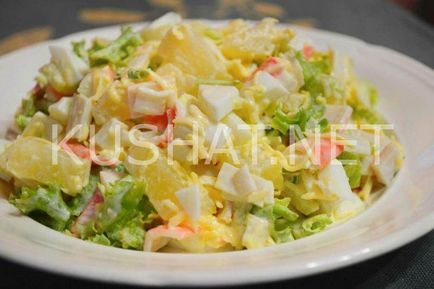 Salată de crab cu ananas și brânză