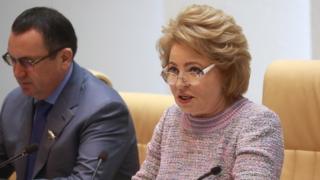 Matvienko îi sfătuiește pe studenți să cumpere apartamente