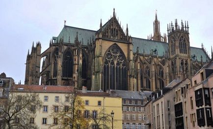 Metz, Franța - obiective turistice, excursii, biserici, fotografie