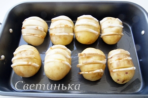 Cartofi tineri în cuptor 