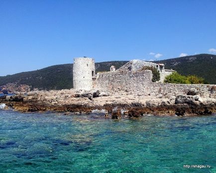 Hajókirándulás a Kék barlangok és a Fort Mamula, Montenegró