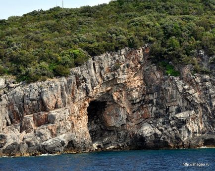 Excursie cu barca la peșteră albastră și fortăreața Mamula, Muntenegru