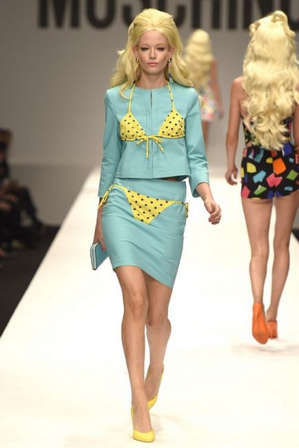 Moschino tavaszi-nyári 2015 - fotó kollekcióban a stílus Barbie