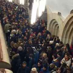 Moscova, știri, trenurile nu merg pe secțiunea liniei inelului de metrou din cauza căderii omului pe șine