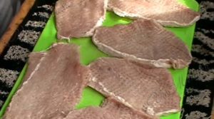 М'ясо під шубою в духовці - покроковий рецепт з фото