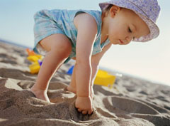 Pe plajă - cu siguranța și plăcerea copilului