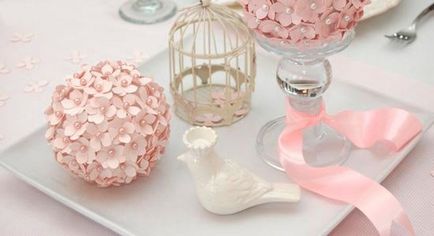 Ніжні кульки з квітів для весільного торжества