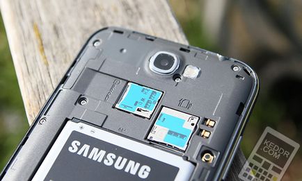 Examinați nota 2 n7100 a galaxiei Samsung cu video și fotografii, specificații tehnice și parametri