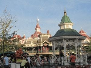 Vacanțe cu fundul copiilor în disneyland și alte modalități de a merge fără coadă - concediu cu copii pe cont propriu