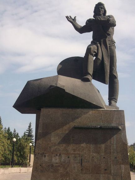 Monumentul cisternelor de voluntari, Chelyabinsk, rusia descriere, fotografie, unde este pe hartă, cum