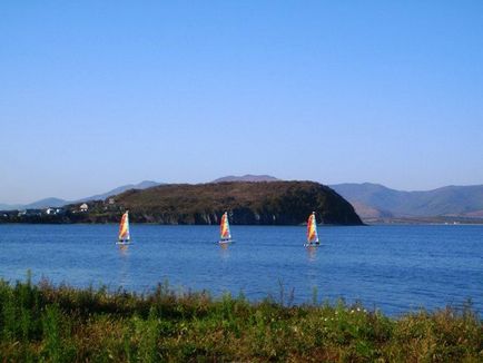 Catamaranii de navigație, stai