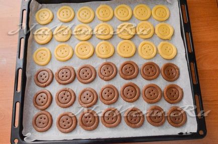 Cookie-uri sub formă de butoane, o rețetă cu o fotografie