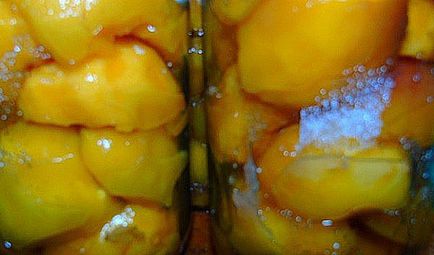 Персики у власному соку на зиму - рецепти приготування без води, цукру, стерилізації, відео
