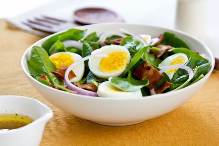 Чому в овочеві салати потрібно обов'язково додавати варені яйця відкриття